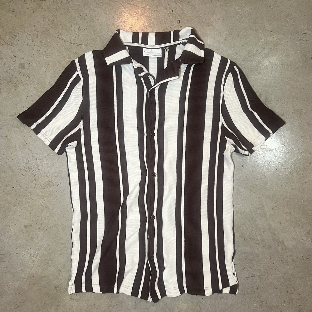 Larsson & CO Mens Brown Striped Short Sleeve Button Down Shirt Small